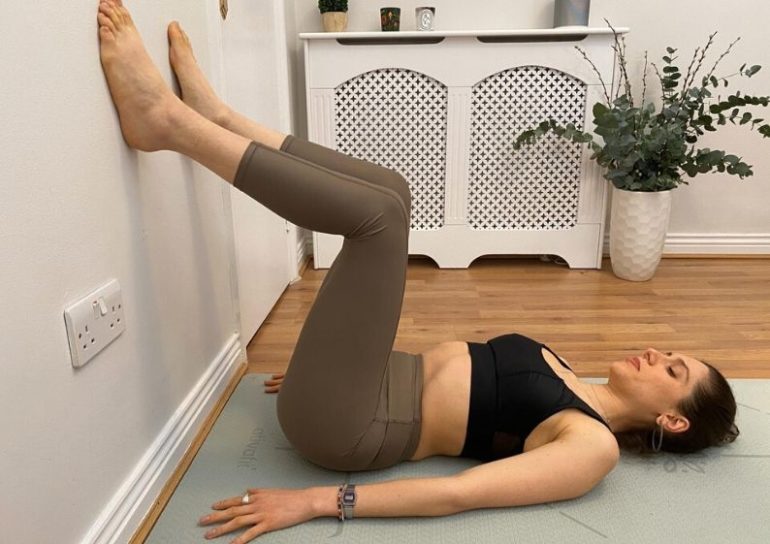 7 detoxifying stretches to boost your immune system